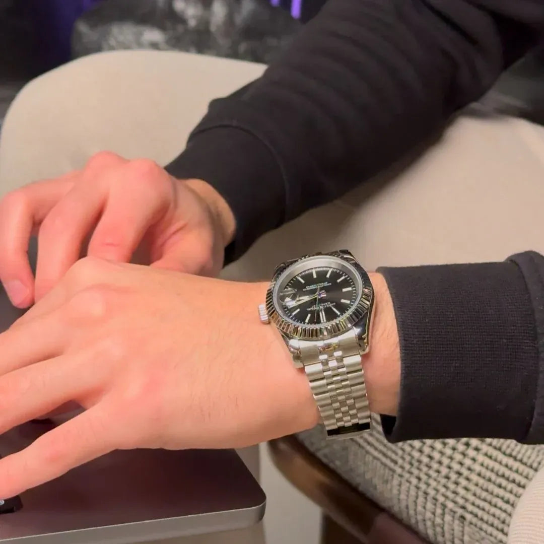 SEIKOJUST CLASSIC BLACK